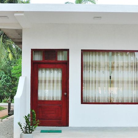 Sea View Villa Bentota, อินดูรูวา ภายนอก รูปภาพ