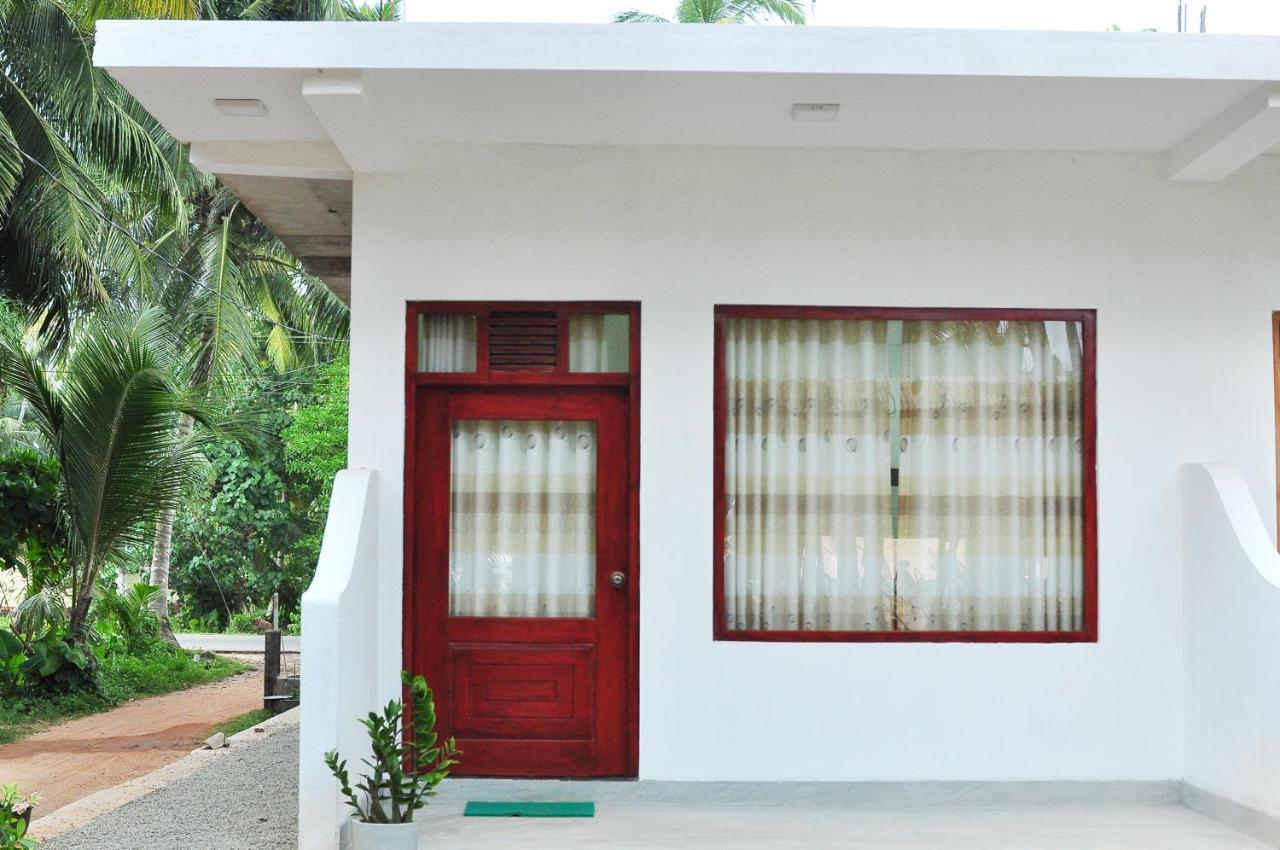 Sea View Villa Bentota, อินดูรูวา ภายนอก รูปภาพ